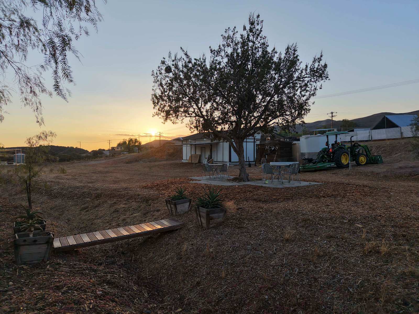 Zaromel Ranch - Agua Dulce, California - glamping.directory