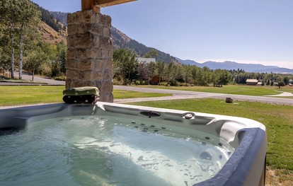 Spacious Mountain-View Retreat with Deck Slide & Jacuzzi near Outdoor Trails in Lincoln, Wyoming - Lincoln, Wyoming - glamping.directory