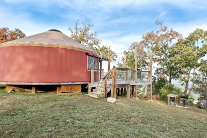 Lookout Mountain Yurt Rental for a Glamping Nature Escape - Rising Fawn, Georgia - glamping.directory