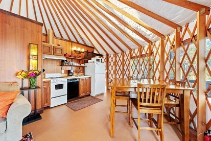 Lookout Mountain Yurt Rental for a Glamping Nature Escape - Rising Fawn, Georgia - glamping.directory