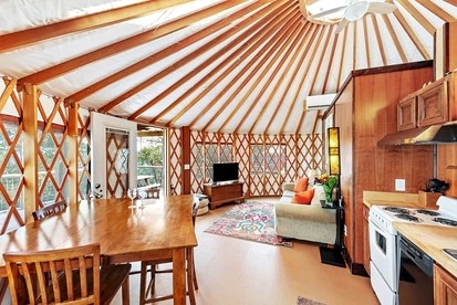 Lookout Mountain Yurt Rental for a Glamping Nature Escape - Rising Fawn, Georgia - glamping.directory