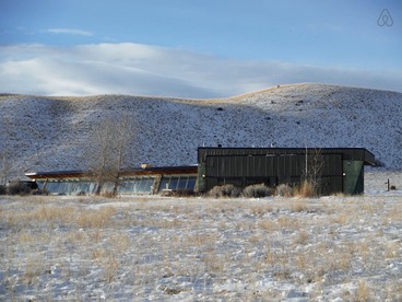 Unique and Modern Lodging with Exceptional Features in Paradise Valley, Montana - Livingston, Montana - glamping.directory
