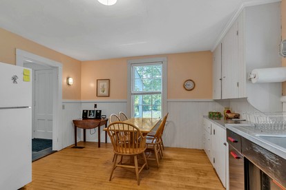 Cute Rustic Farmhouse Cottage Near the Coast in Southwest Harbor, Maine - Southwest Harbor, Maine - glamping.directory