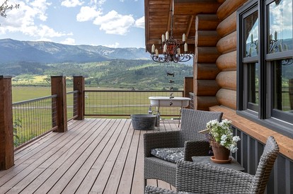 Remodeled Cabin with Pool Table and Hot-Tub in Wyoming - Alpine, Wyoming - glamping.directory