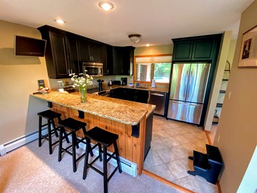 W1 Cozy and Comfortable Bretton Woods Condo with Ski Slope Views Fireplace in Carroll, NH - Carroll, New Hampshire - glamping.directory