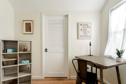 Family Cottage Rental in New York for Hudson Valley Retreat - Saugerties, New York - glamping.directory