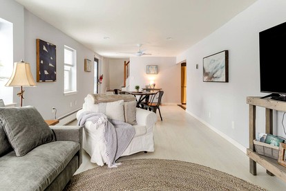 Family Cottage Rental in New York for Hudson Valley Retreat - Saugerties, New York - glamping.directory