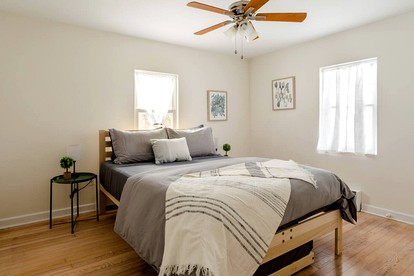 Family Cottage Rental in New York for Hudson Valley Retreat - Saugerties, New York - glamping.directory