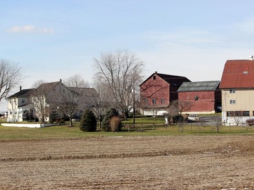 Charming Vacation Rental on a Farm in Amish Country, Pennsylvania - glamping.directory