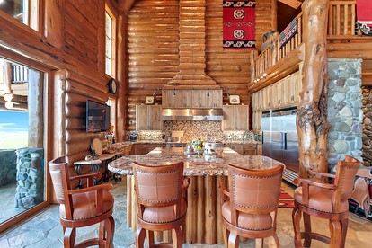 Premium Log Cabin Estate with Hot Tub and Helipad in Gold Beach, Oregon - Gold Beach, Oregon - glamping.directory