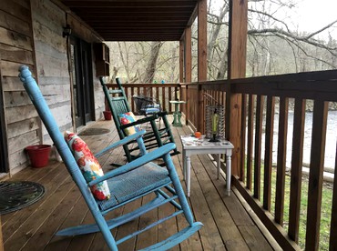 Romantic Suite Rental with Wi-Fi near the Mountains of Tremont, Tennessee - Townsend, Tennessee - glamping.directory