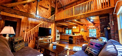 Dog-Friendly Cabin Near the Lake with Kayaks in Maine - Beaver Cove, Maine - glamping.directory