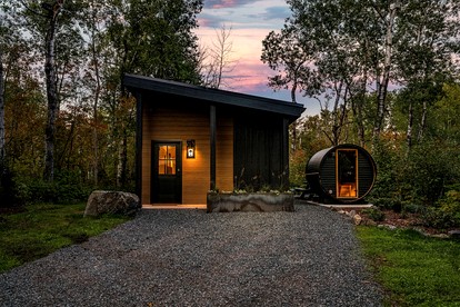 Gorgeous Cabin with Private Sauna for a Romantic Glamping Getaway in Duluth, Minnesota - glamping.directory