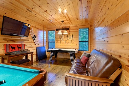 Incredible Luxurious Cabin Fantastic for All the Family in Broken Bow, Oklahoma - Broken Bow, Oklahoma - glamping.directory