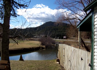 Peaceful Mountain Accommodation or Two in a Lodge in Hill City, South Dakota - Hill City, South Dakota - glamping.directory