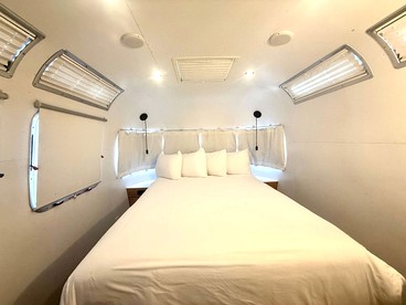Cozy Airstream Perfect for a Romantic Weekend of Stargazing in East Zion, Utah - Orderville, Utah - glamping.directory