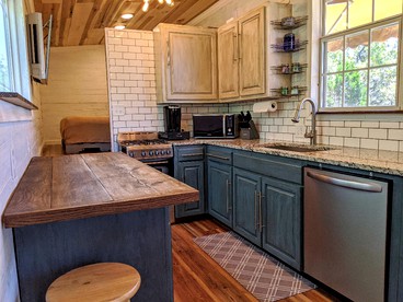Tiny House with Amazing Views and Private Hiking Trails in Hill Country, Texas - Pipe Creek, Texas - glamping.directory