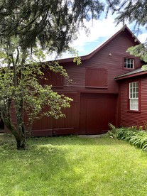 Cozy Barn Retreat with Deck and Mountain Views in Vermont - glamping.directory
