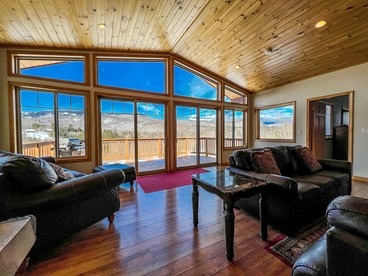 Beautiful Villa with Hot-tub and Barbecue in Bartlett, New Hampshire - Bartlett, New Hampshire - glamping.directory