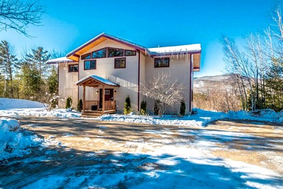Beautiful Villa with Hot-tub and Barbecue in Bartlett, New Hampshire - glamping.directory