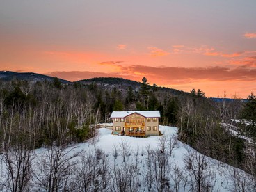 Beautiful Villa with Hot-tub and Barbecue in Bartlett, New Hampshire - Bartlett, New Hampshire - glamping.directory