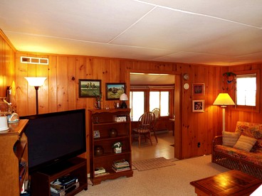 Waterfront Rustic Cabin Rental near Deer Lake, Washington - Loon Lake, Washington - glamping.directory