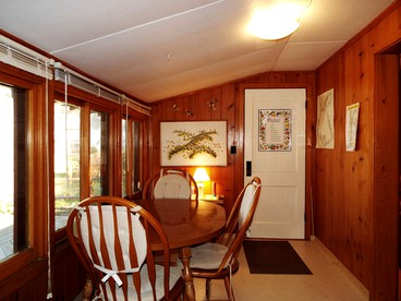 Waterfront Rustic Cabin Rental near Deer Lake, Washington - Loon Lake, Washington - glamping.directory