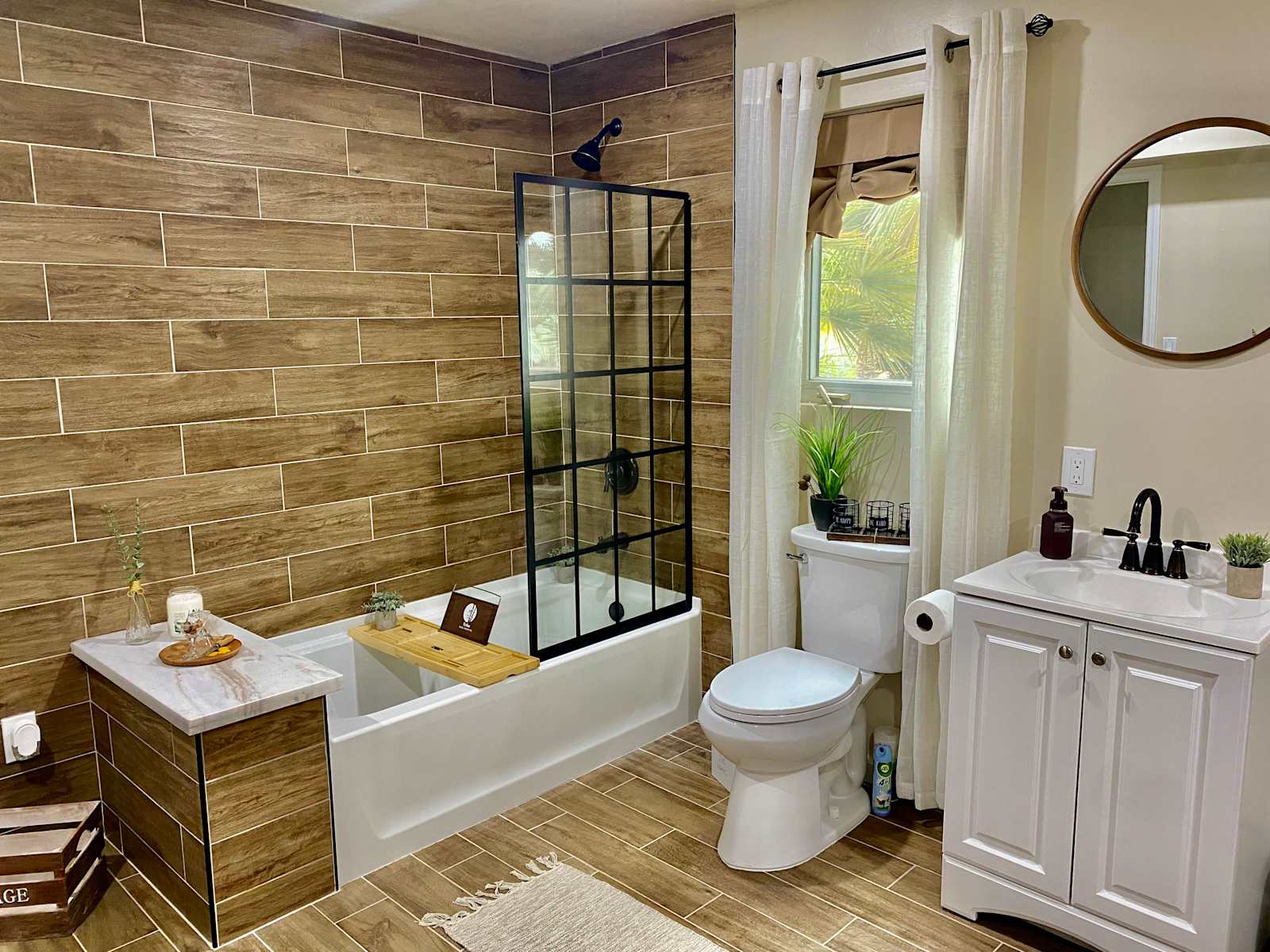 Unique City Escapes - Escondido, California - glamping.directory