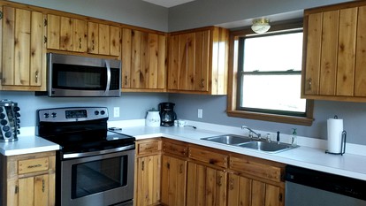 Cabin Rental with Hot Tub in the New River Gorge Region of West Virginia - Oak Hill, West Virginia - glamping.directory