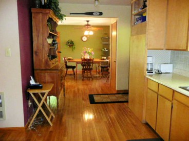 Gorgeous Cabin Rental with Spacious Furnished Deck in Pioneer, California - Pioneer, California - glamping.directory