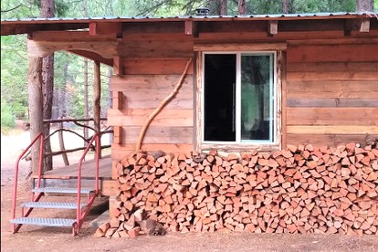 Serene Cabin Getaway with a Charcoal BBQ near Tahoe National Forest, California - Nevada City, California - glamping.directory