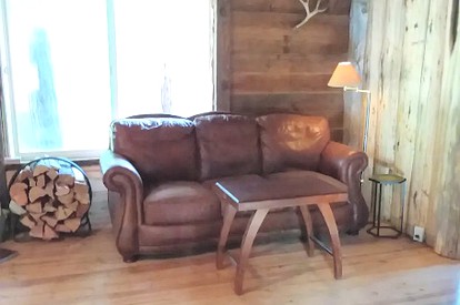 Serene Cabin Getaway with a Charcoal BBQ near Tahoe National Forest, California - Nevada City, California - glamping.directory