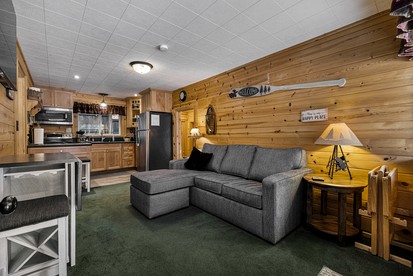 Cozy Lakeside Cabin, Steps from Lake Almanor and Close to Lassen Volcanic National Park in California - Lake Almanor, California - glamping.directory