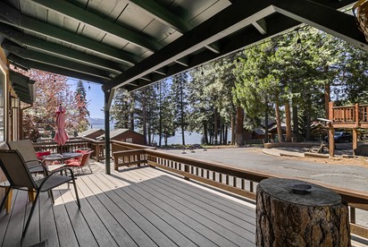Cozy Lakeside Cabin, Steps from Lake Almanor and Close to Lassen Volcanic National Park in California - Lake Almanor, California - glamping.directory