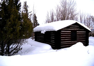 Dude Ranch Log Cabins Bordered by Shoshone National Forest, Wyoming - glamping.directory
