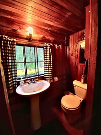 Escape for a Mountain Getaway in Lisbon, NH - Lisbon, New Hampshire - glamping.directory