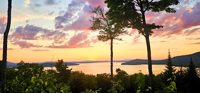 Rural Hill Cabin Ideal to Explore Nature in Maine - Greenville, Maine - glamping.directory