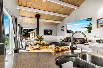 Dog Friendly Beach Vacation Rental with Coastal Views and Luxury Amenities in Bodega Bay, California - Bodega Bay, California - glamping.directory