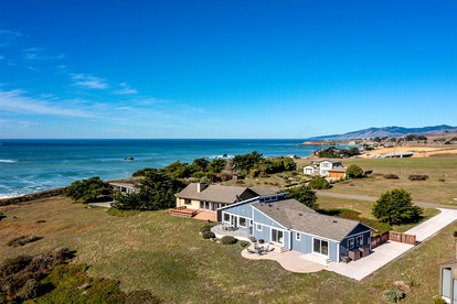 Dog Friendly Beach Vacation Rental with Coastal Views and Luxury Amenities in Bodega Bay, California - glamping.directory