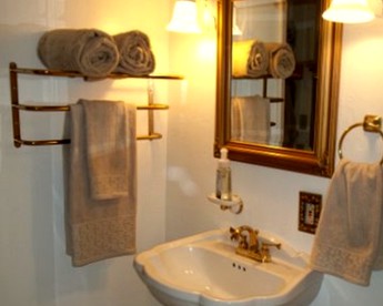 Bed and Breakfast Perfect for a Couples Retreat in the Santa Rita Mountains, Arizona - Madera Canyon, Arizona - glamping.directory
