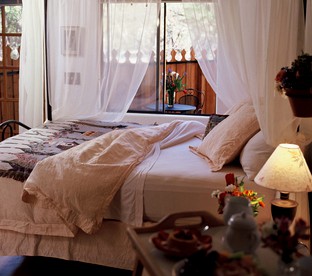 Bed and Breakfast Perfect for a Couples Retreat in the Santa Rita Mountains, Arizona - Madera Canyon, Arizona - glamping.directory