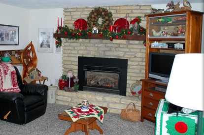 Romantic Vacation Rental in a Charming Carroll County Bed and Breakfast in Illinois - Mount Carroll, Illinois - glamping.directory