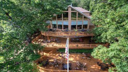 Spacious Lakefront Villa Rental for 35 Guests in Northeast Oklahoma - Eucha, Oklahoma - glamping.directory