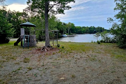 Fully Renovated Cabin Just Minutes to the Coast in Maine - Greenville, Maine - glamping.directory