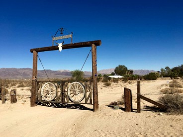 Secluded Desert Getaway near Joshua Tree National Park in Twentynine Palms, California - Twentynine Palms, California - glamping.directory