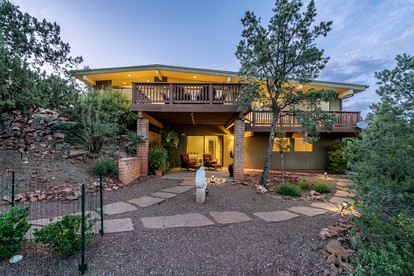 Secluded Rental with Spa and Panoramic Mountain Views in Arizona - glamping.directory
