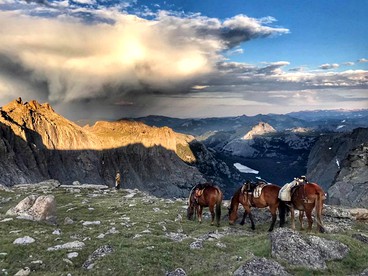 Rustic Log Cabins in Wind River Mountain Range, Wyoming - Lander, Wyoming - glamping.directory