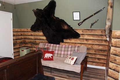 Cozy Cabin Rental with an Indoor Fireplace in Big Bear City, California - Big Bear City, California - glamping.directory