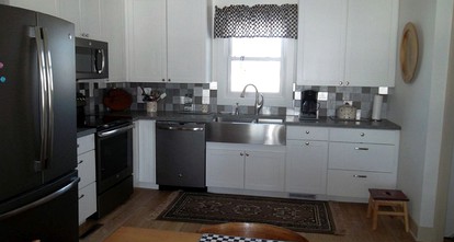 Luxury Riverfront Cottage with Wi-Fi in Horicon, Wisconsin - Horicon, Wisconsin - glamping.directory