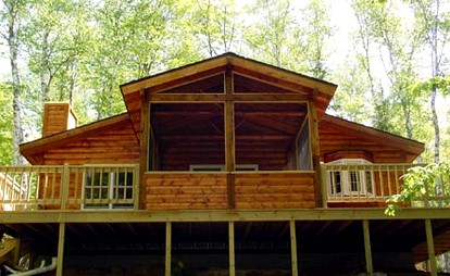 Family Vacation Rental with Resort Facilities on Squaw Lake in Wisconsin - Lac du Flambeau, Wisconsin - glamping.directory